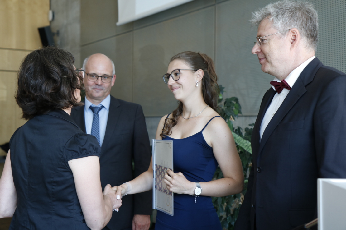 Zeugnisübergabe_FOS_2024_01